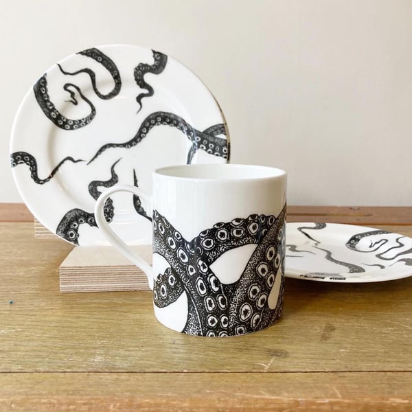 Image of Octopus mug / plate