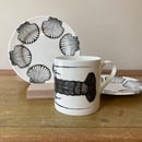 Image 2 of Lobster mug / Scallop shell plate