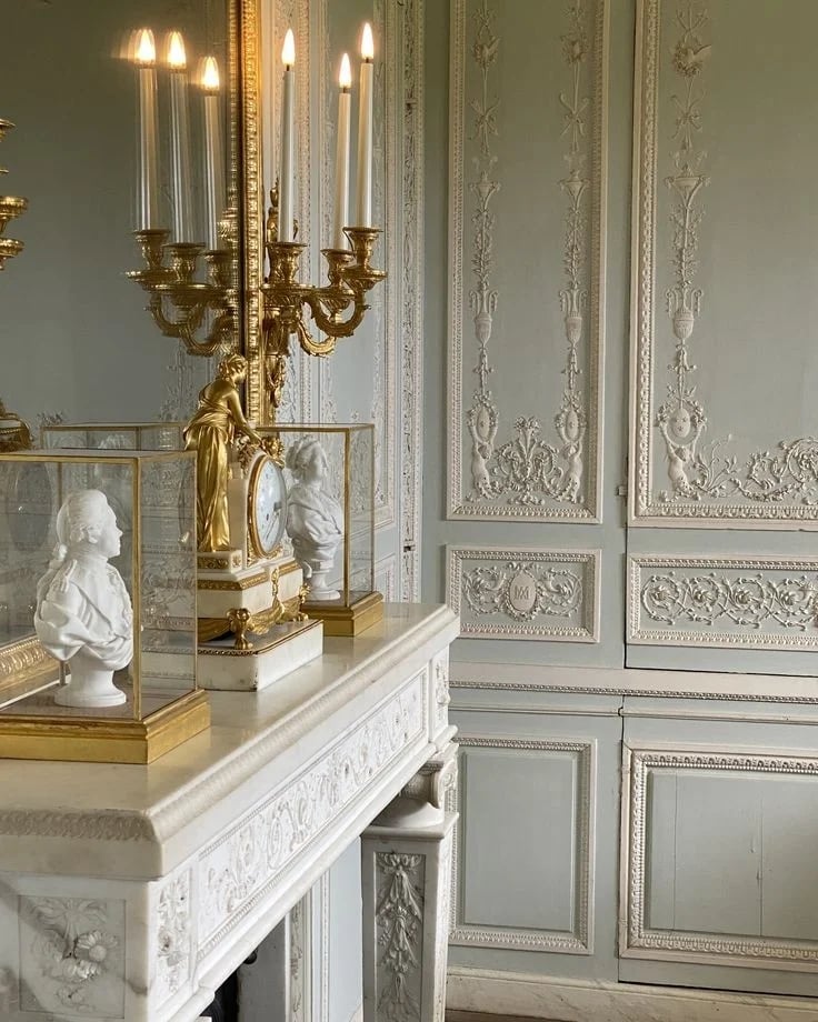 Image of Candela in stelo " Versailles "