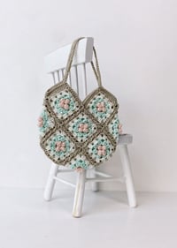 Image of Granny Square Shopping Bag - Pink Flowers