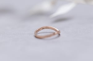 Image of 18ct Rose Gold 2mm Pressed flower wishbone ring