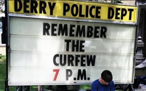 IT inspired "Derry Curfew" soft enamel pin badge