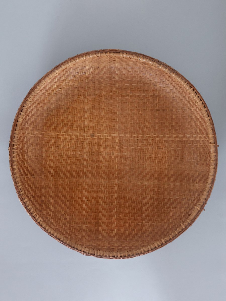 Image of wicker tray