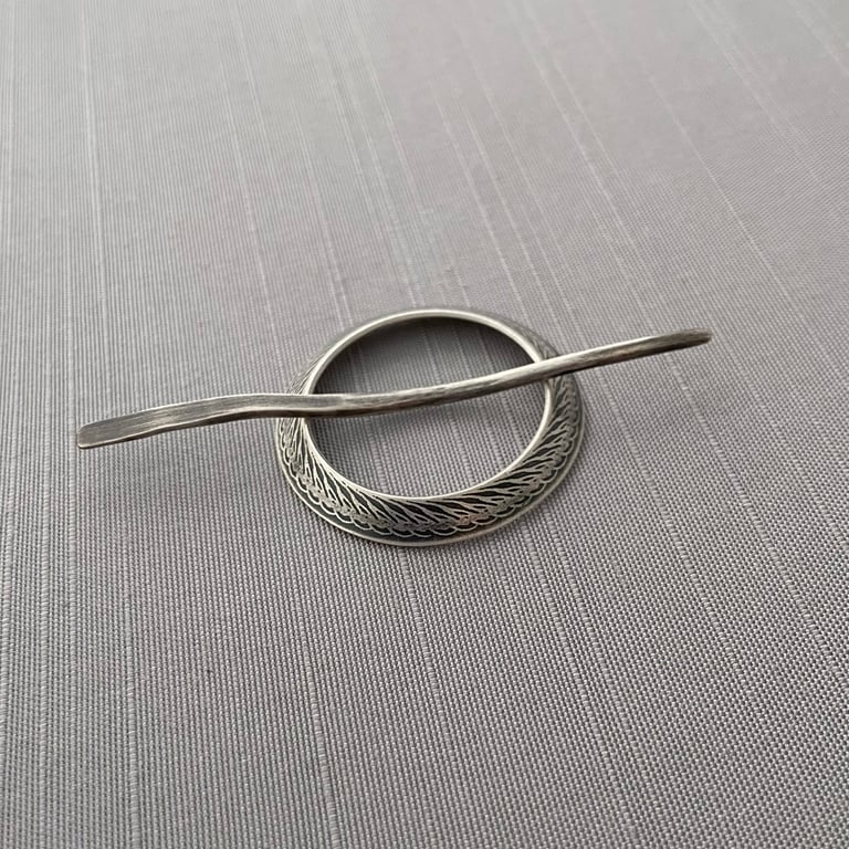 Small on sale pin brooch