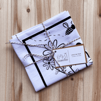 Image 3 of ‘Garden Party’ Towel