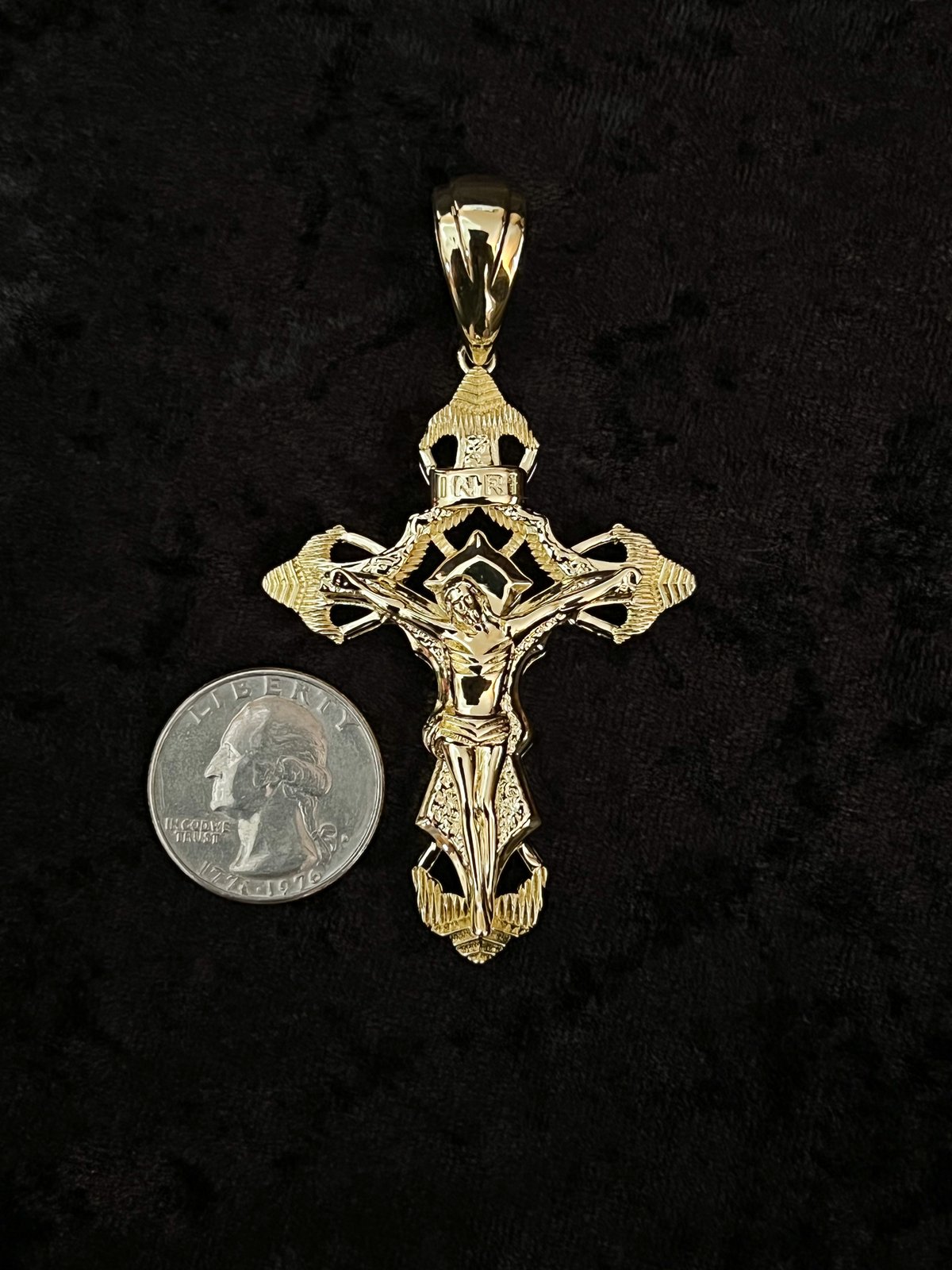 Delight Gold 14K - Yellow Gold Custom Crucifix