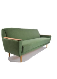 Image 2 of Canapé convertible vert