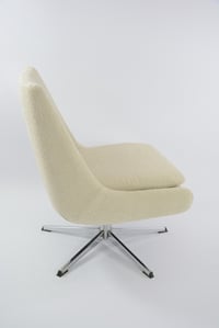 Image 2 of Fauteuil  coquille  pivotante  bouclette