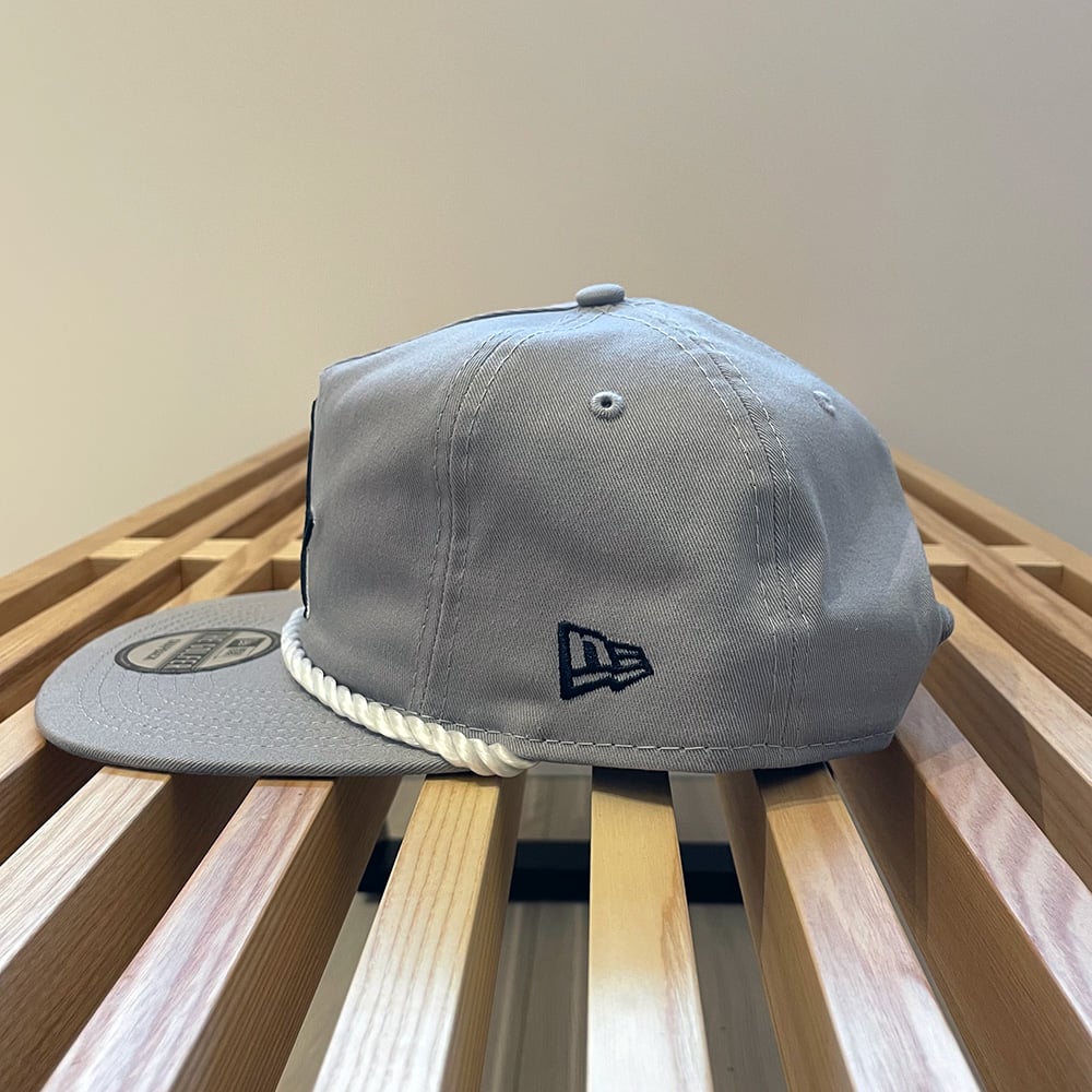 New Era Golfer Snapback - Grey / Grip or Token