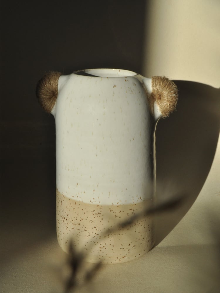 Image of High vase with handles speckled white