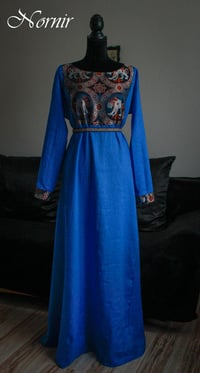 Image 3 of Linen dress with byzantine lions silk damask