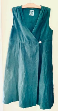 Image 2 of Classic wrap dress in Emerald linen