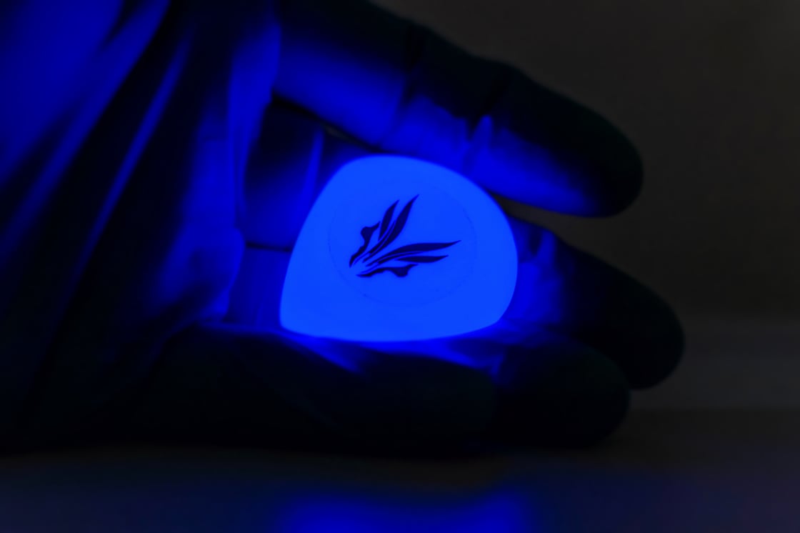 Image of The 4mm 'PURPLE GLOW' plectrum! 