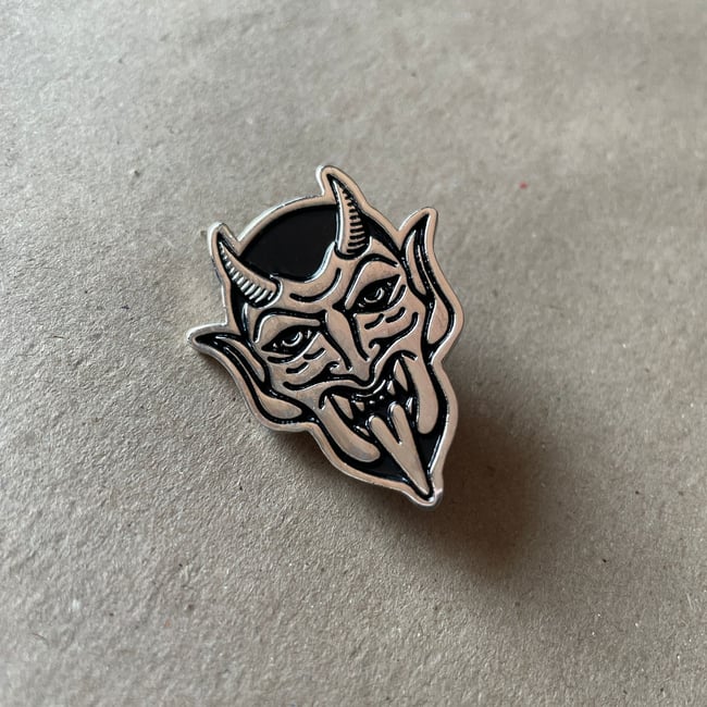 PIN DEVIL HOT SHIT