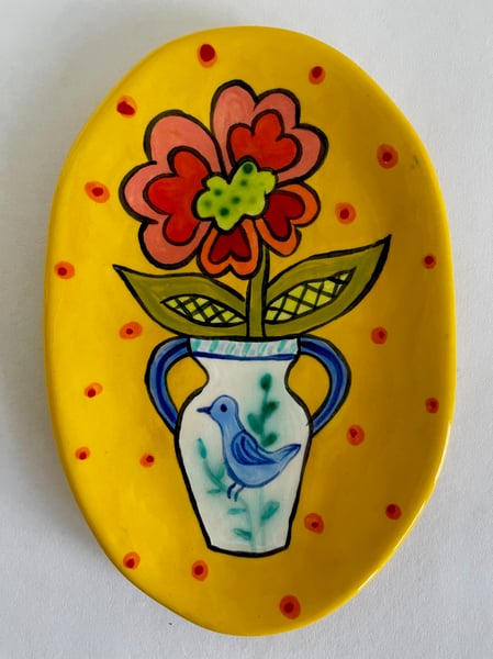Image of 173 Small Yellow Platter with Bird Vase and Single Flower