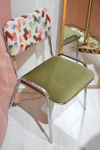 Image 5 of Chaises chromées vert & motif