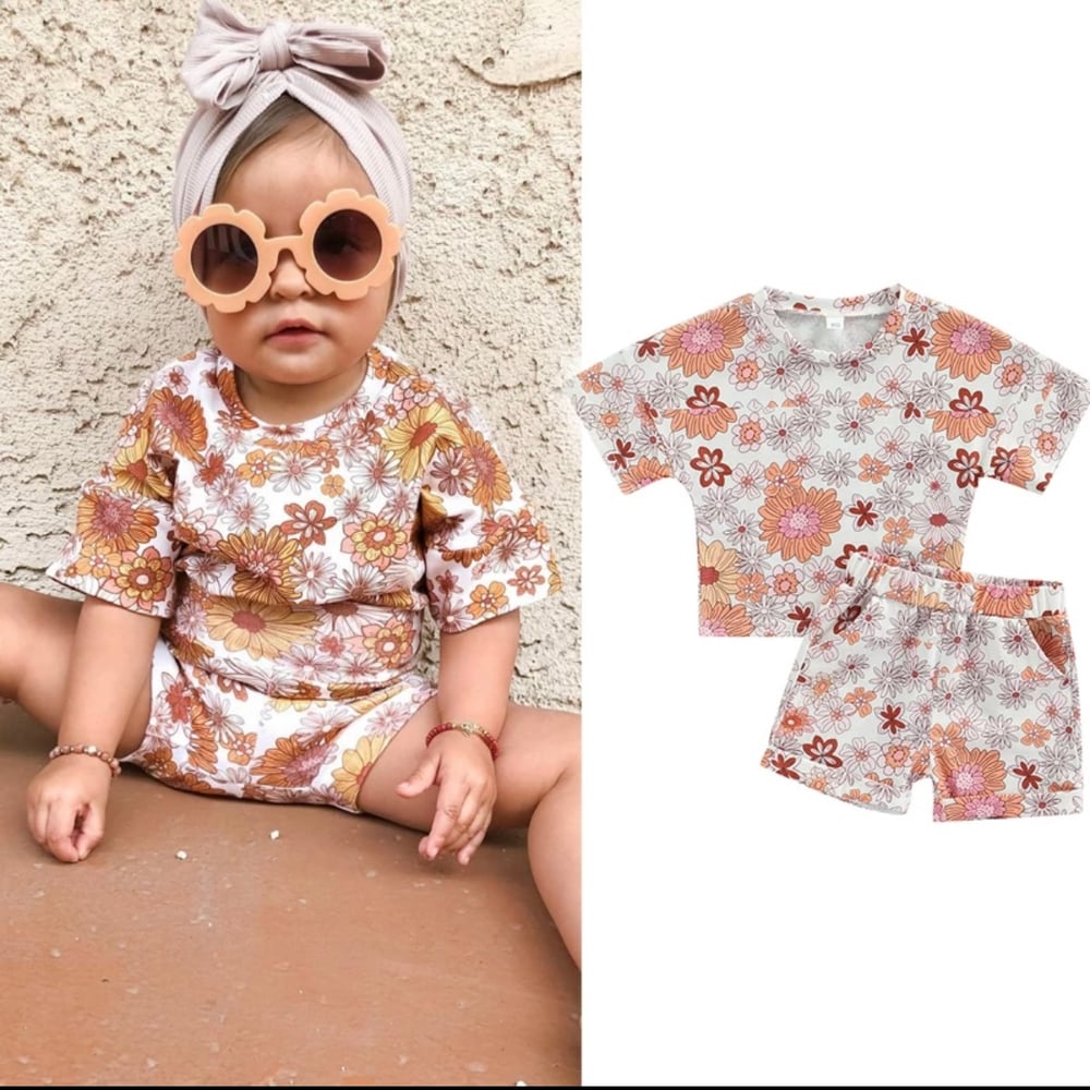 Image of Summer Lovely Baby Girls Clothes Sets 2pcs Sunflowers Printed Short Sleeve T Shirts+Elastic Shorts