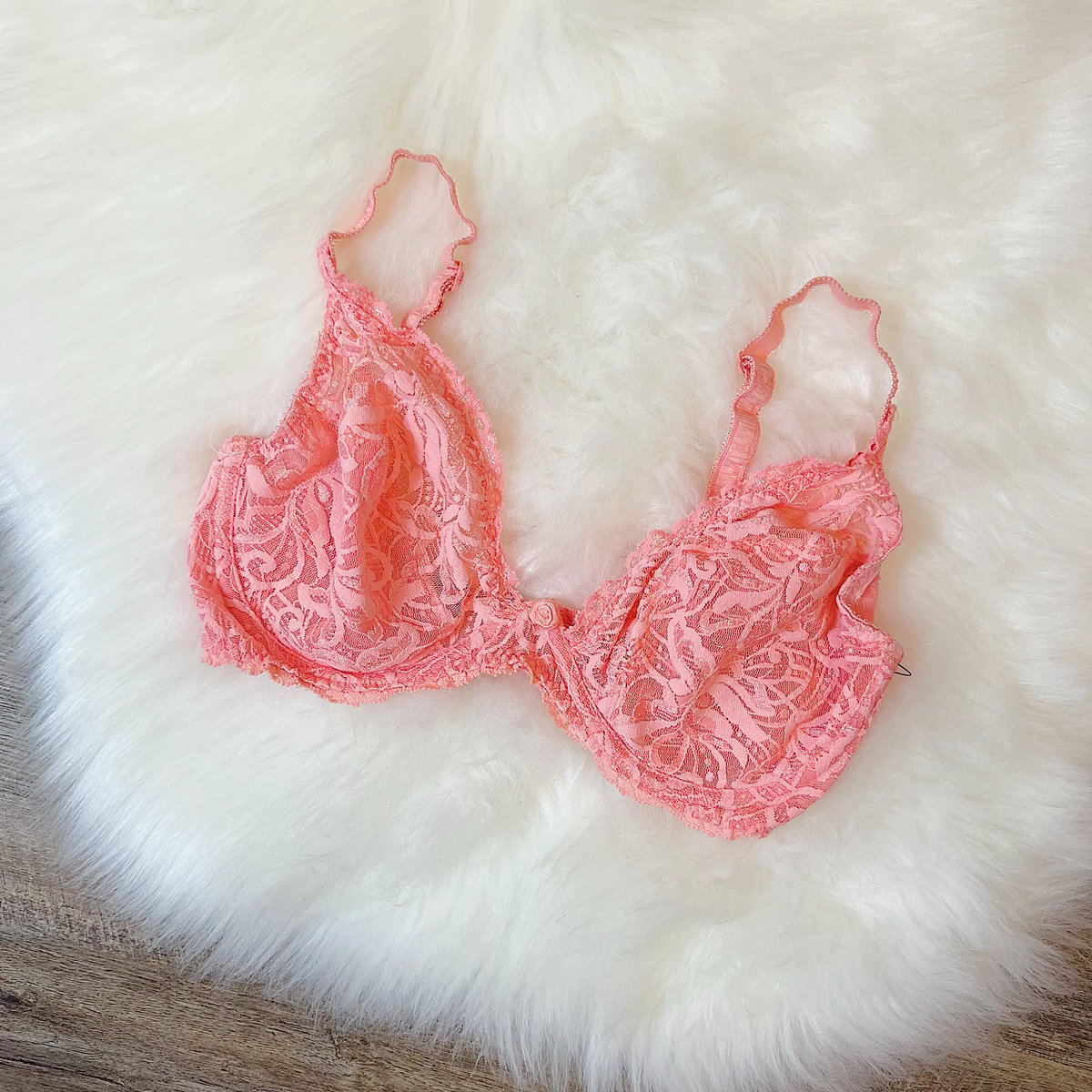 Victoria's Secret VINTAGE lace second skin satin Bra 34B Pink
