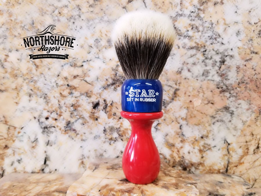 Image of BRUSHES STAR/KAMBRO BLUE OVER RED