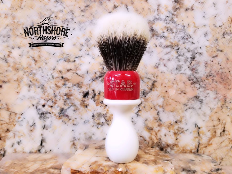 Image of BRUSHES STAR/KAMBRO RED OVER IVORY