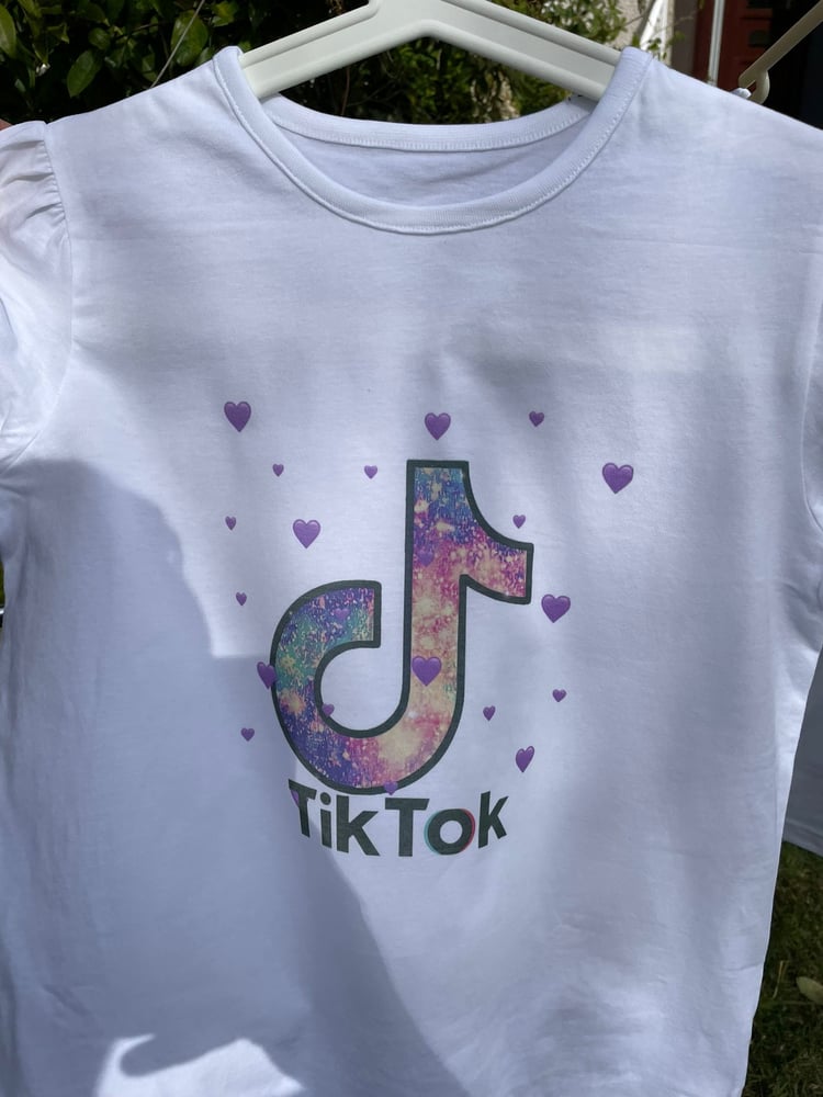 Image of Girls Tik Tok 