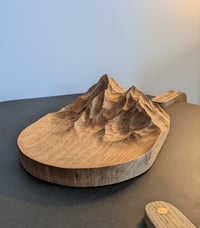 Image 3 of Plat "Pyrénées" sculpté en chêne