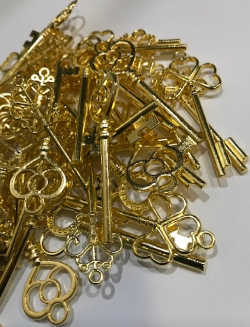 GOLD MANIFESTATION KEYS  1 KEY