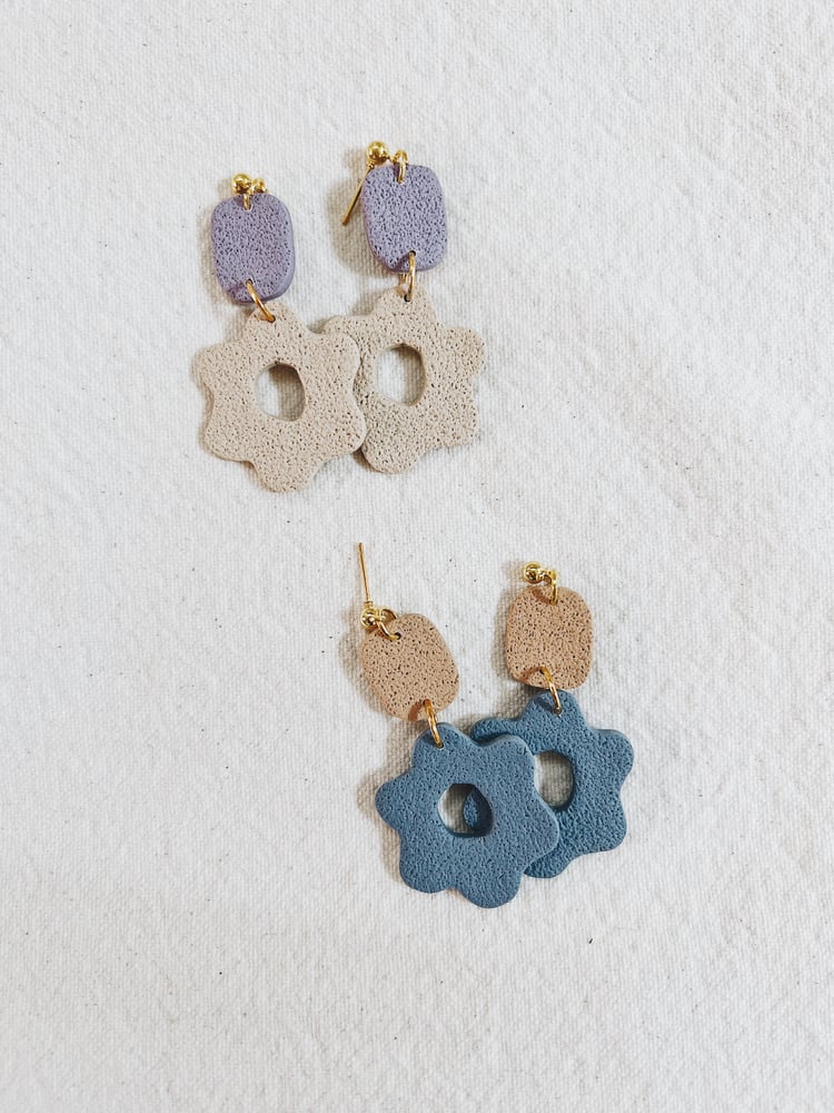 Image of pansy earrings