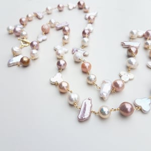 Multi Pearl Necklace in 18k Gold