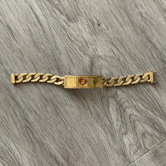 Image of Vintage Pam & Gela Juicy Couture Gold Tone Name Plate Chain Bracelet