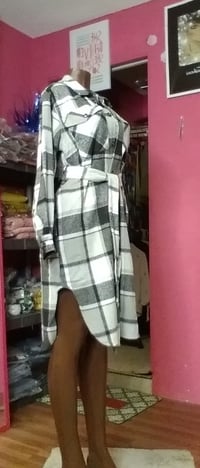 Image 2 of REGULAR SIZE PLAID TRENCH COAT WITH BELT