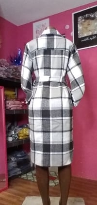 Image 3 of REGULAR SIZE PLAID TRENCH COAT WITH BELT