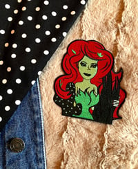 Image 1 of Poison Ivy iron on patch