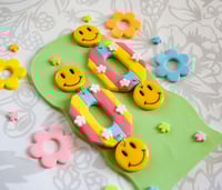 Image 2 of Pretty flower pals 