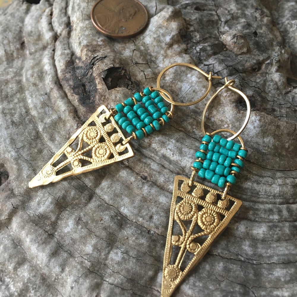 Image of Take Aim Arrows in Turquoise, Aqua, Red or White