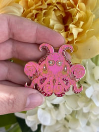 Image 1 of 2 Inch Lesbian Pride Octopus enamel pin - Rose gold metal