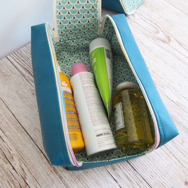 Tutoriel de la Trousse Iris et son rabat à double zip