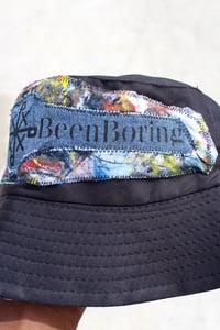 Image of been boring bucket hat in black 