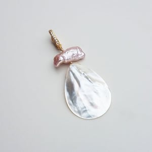 Pink Pearl & Shell Drop Charm