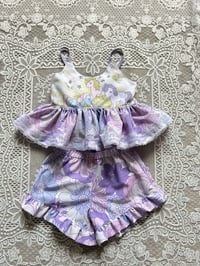Image 3 of Surprise Vintage Lily Sets 