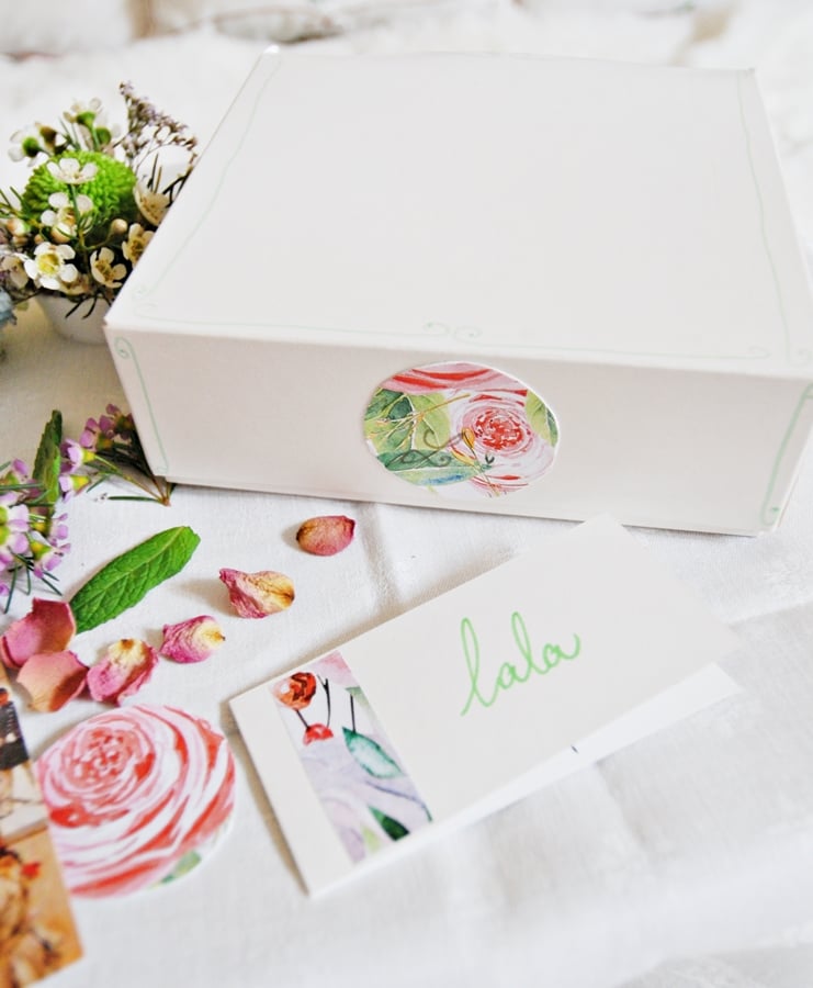 Image of CAKE & FLOWER BOX - SAVOURY/SALADOS