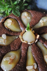 Image 2 of Tarta de pera con crema de almendras y chocolate