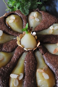 Image 3 of Tarta de pera con crema de almendras y chocolate