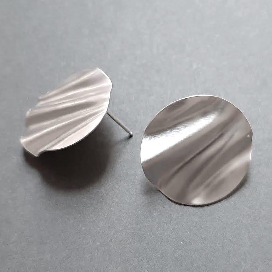 Image of Ripple moon earrings
