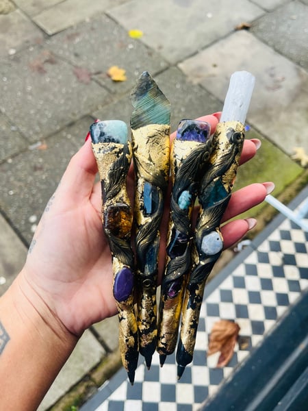 Image of Manifesting pen selenite