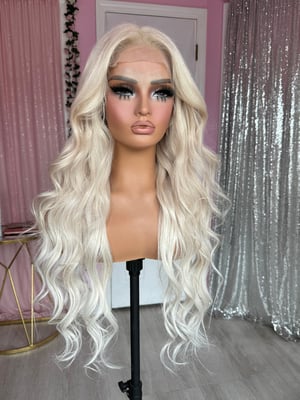 Image of human hair platinum blonde (ready to ship)