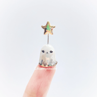 Image 1 of Star ghost figurine 2