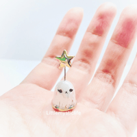 Image 3 of Star ghost figurine 2