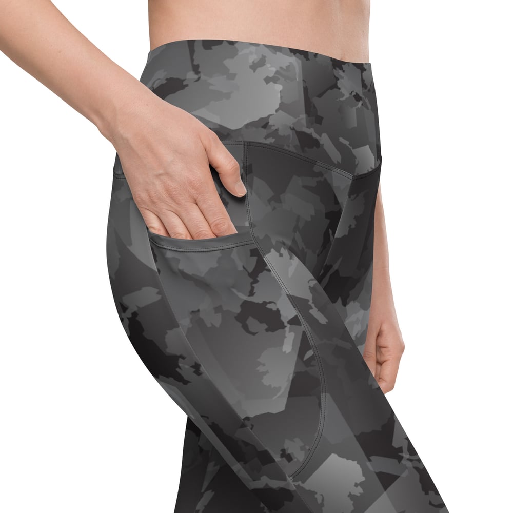 Image of Pocketed, High Waist AK Pattern Leggings - Midnight