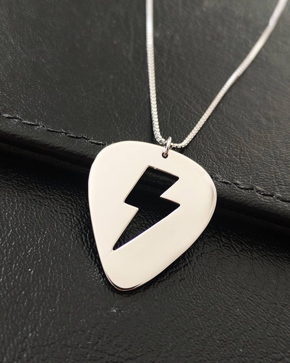 Silver Guitar Pick 'Flash' Lightning Bolt Necklace (925 Silver)